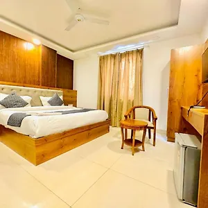 https://the-glory-near-delhi-international-airport.hotelsdelhi.org